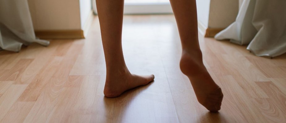 5 motivos para você tirar os calçados antes de entrar em casa.