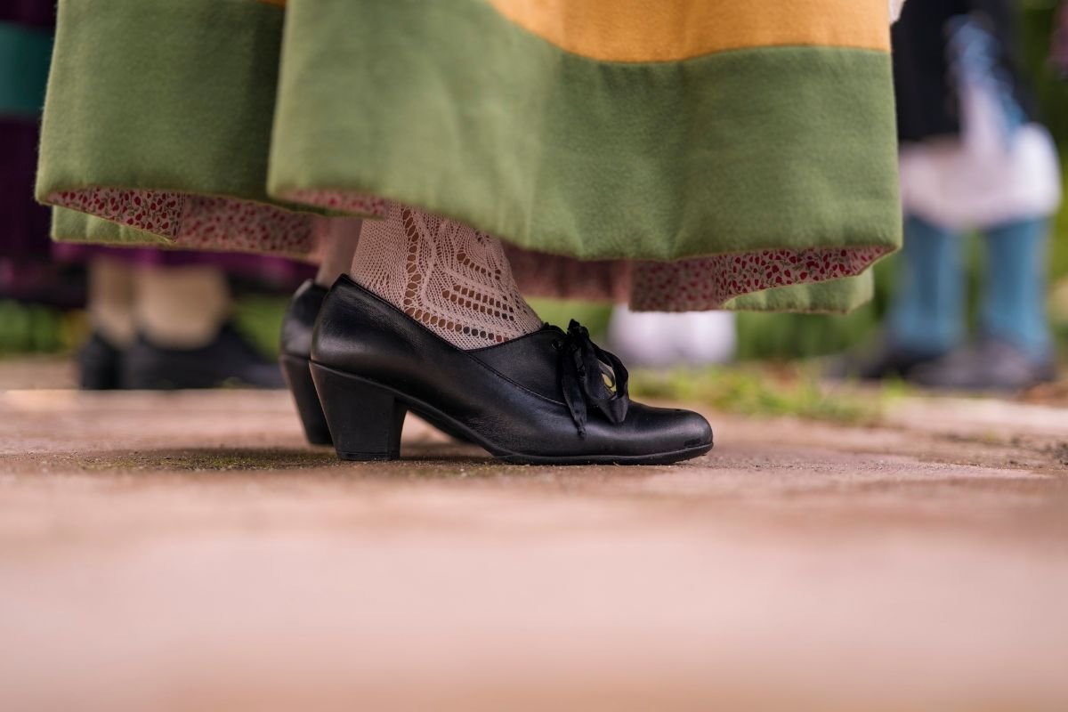 vestido e mocassim feminino